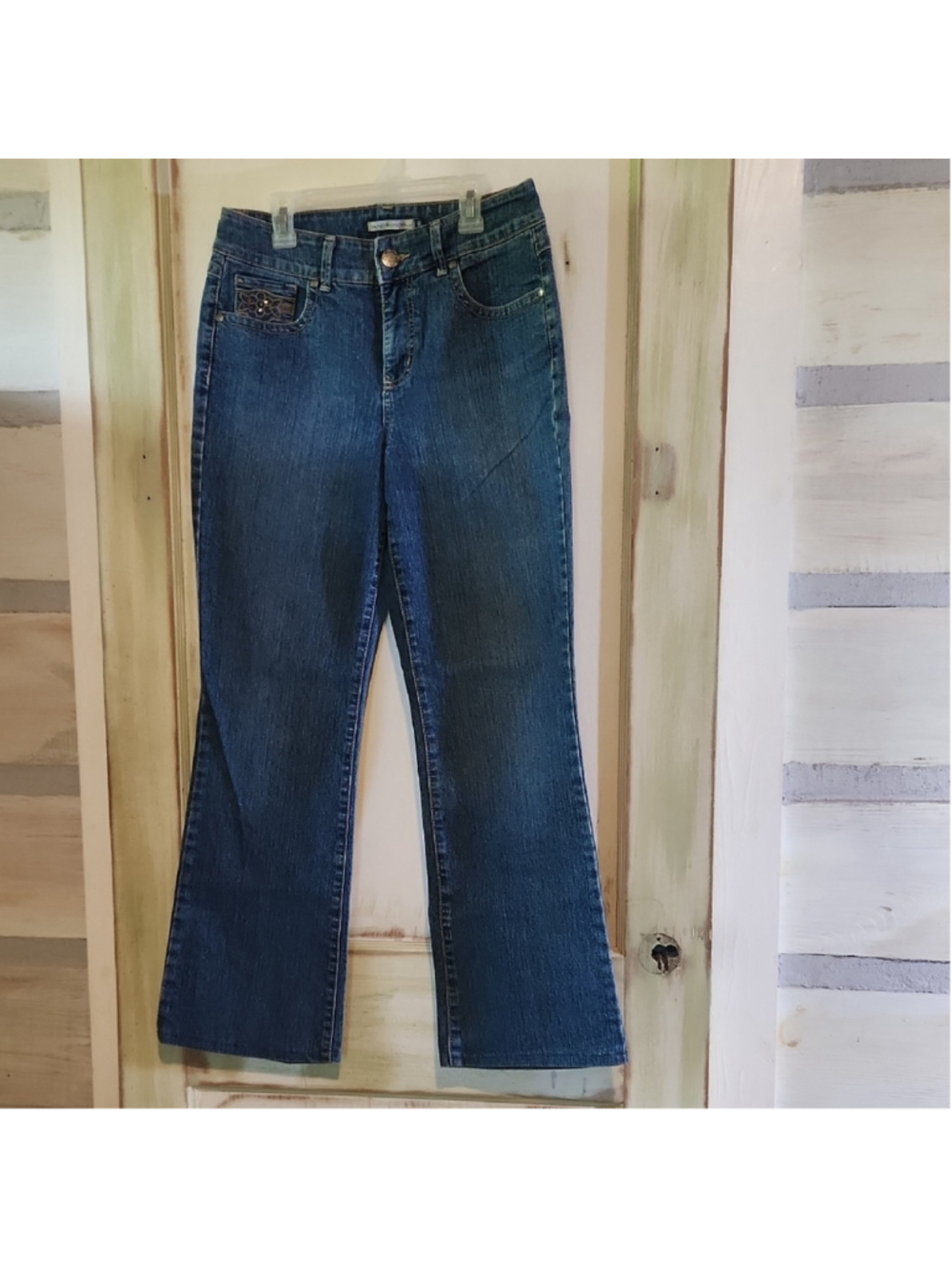 Bandolino Classic Blue Women's Jeans, Sz8, Altered Length.